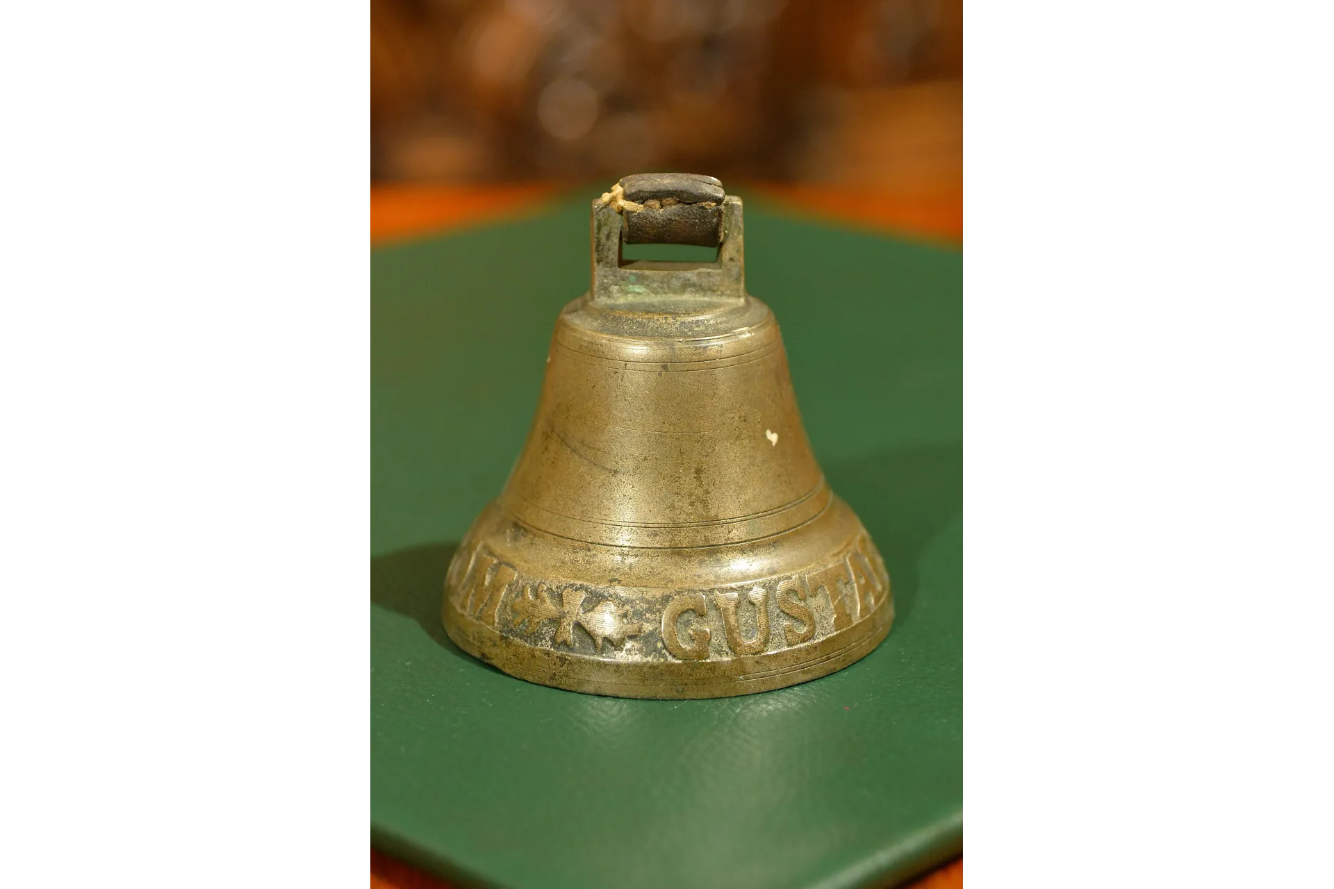 STARY MOSIĘŻNY DZWONEK 8,5cm /5/