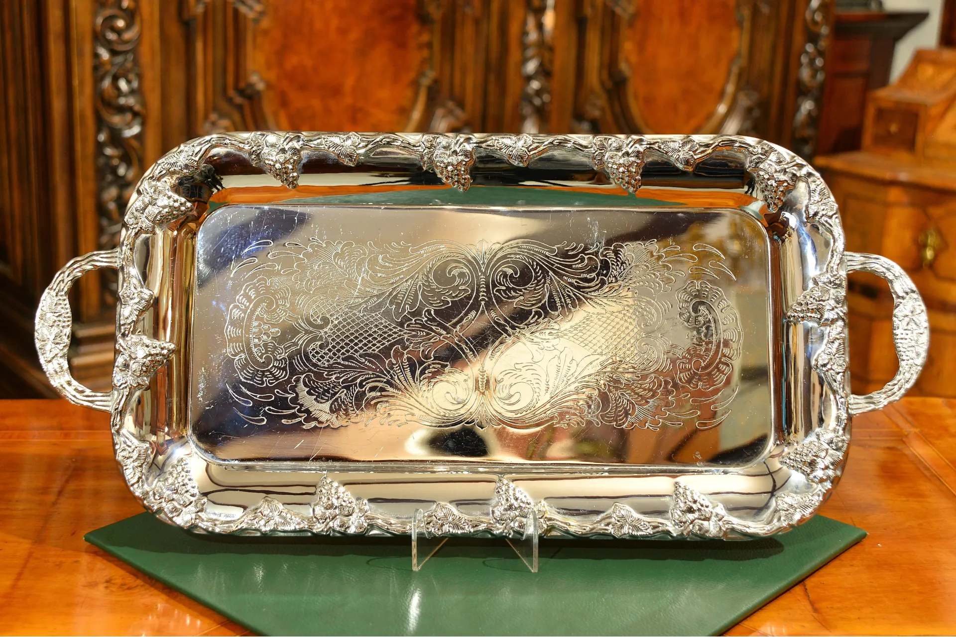 DUŻA PROSTOKĄTNA TACA Z OZDOBNYM RANTEM