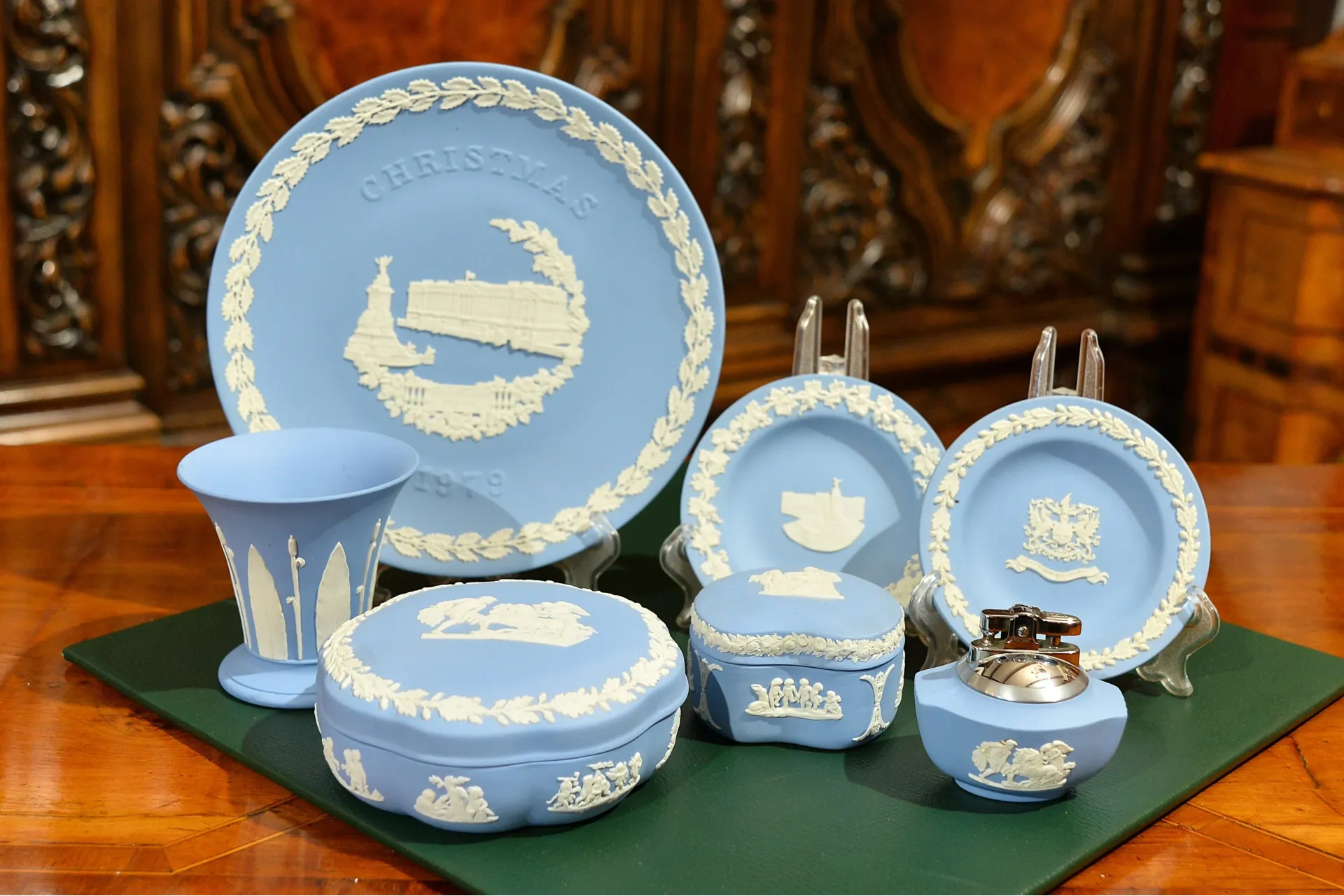 ZESTAW KOLEKCJONERSKIEJ CERAMIKI WEDGWOOD