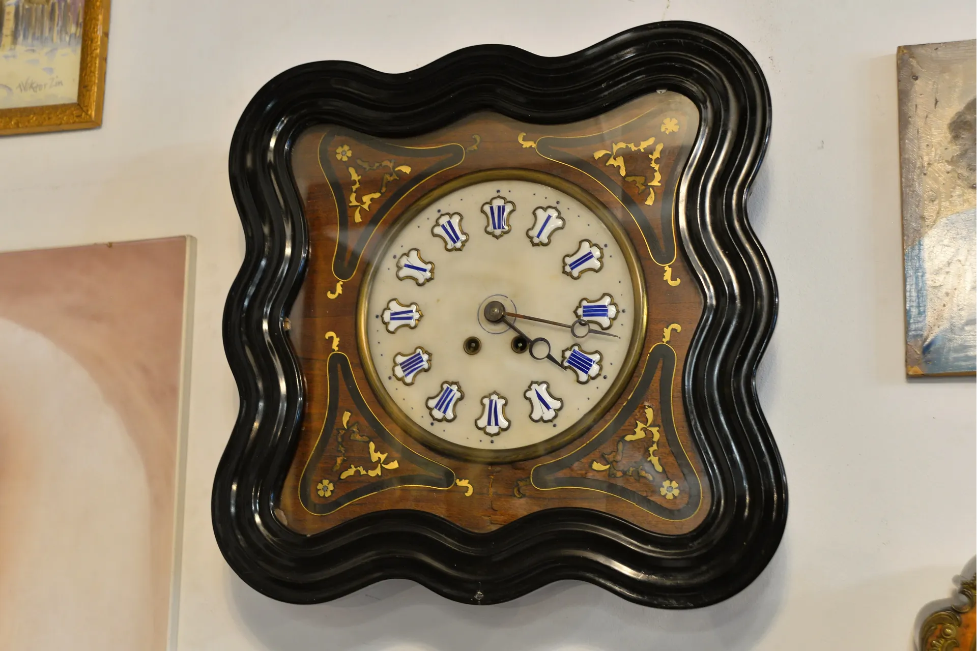 ZEGAR WISZĄCY Z INKRUSTACJAMI tzw. BAWOLE OKO ok. 1860r