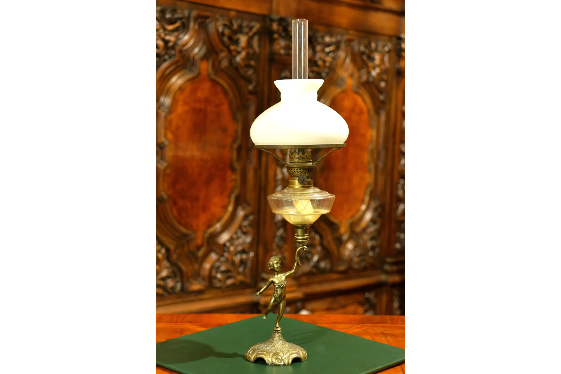 NIETYPOWA LAMPA NAFTOWA ok. 1940r