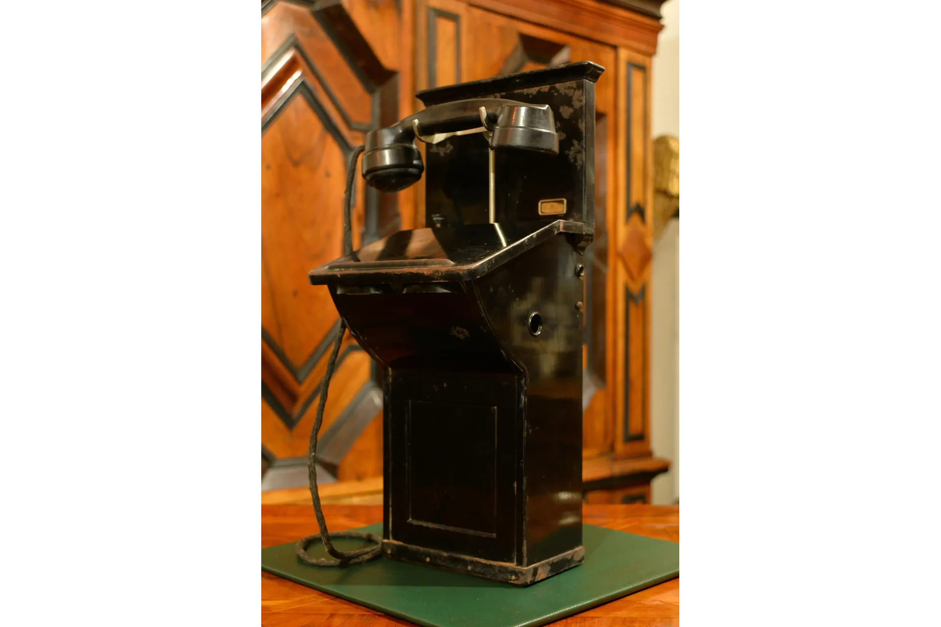 TELEFON ŚCIENNY LM ERICSSON AC-140 / C140 ok. 1920r