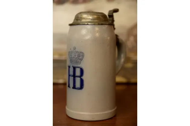 PRZEDWOJENNY KUFEL HB HOF-BRAUHAUS MUNCHEN poj. 1l