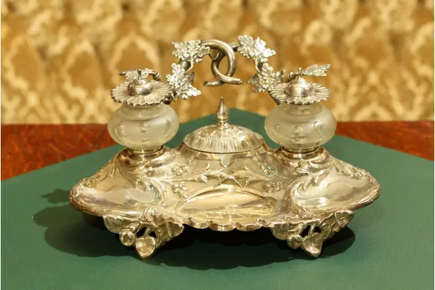 SREBRNY KAŁAMARZ Z PIĘKNĄ ORNAMENTYKĄ 1880r
