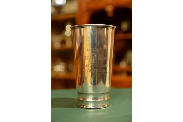 SREBRNY PUCHAR A. CARLSEN 140g ok.1920r