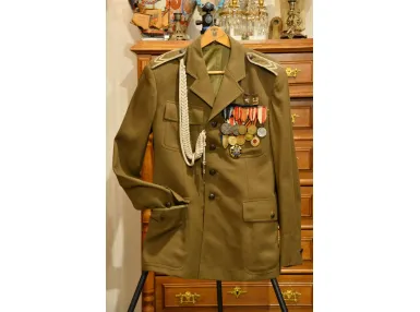 MUNDUR WETERANA POLSKIEGO Z ODZNACZENIAMI WZ.68