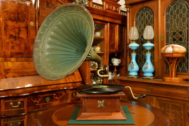 GRAMOFON PATEFON Z TUBĄ HAYES MIDDLESEX ok. 1910r