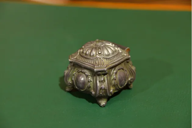 MALUTKA SZKATUŁKA PUZDERKO NA BIŻUTERIĘ ok. 1900r
