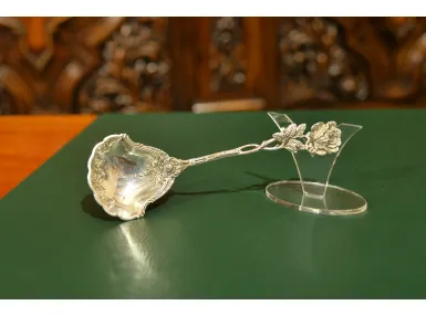 OZDOBNA ŁYŻKA DO ŚMIETANY SREBRO pr 830 29g