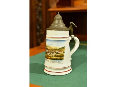 PORCELANOWY KUFEL PAMIĄTKOWY Z CYNOWA KLAPĄ ok. 1900r