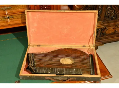 CYTRA W ORYGINALNYM ETUI ok. 1900r