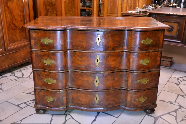 ORYGINALNA ORZECHOWA KOMODA BAROKOWA ok. 1750r