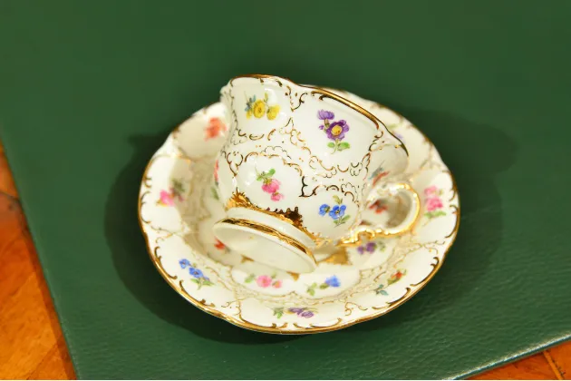 FILIŻANKA DO MOKKI MIŚNIA MEISSEN B-FORM ok. 1930r