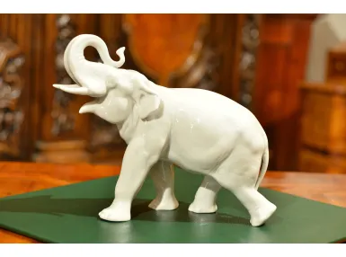 FIGURKA PORCELANOWA SŁOŃ ŁOMONOSOW