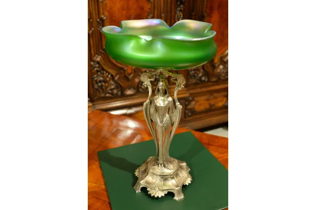 POSTACIOWA PATERA SECESYJNA Z PRZEPIĘKNYM SZKŁEM ok. 1910r