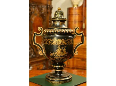 DUŻA OZDOBNA AMFORA DREWNIANA NA POSTUMENCIE XIXw