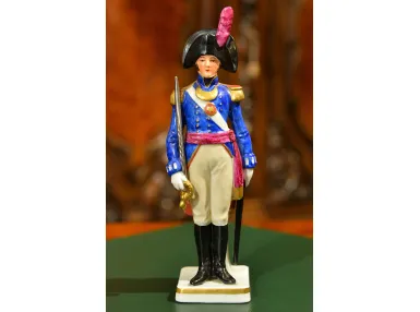 FIGURKA PORCELANOWA ŻOŁNIERZ ERNST BOHNE, ok. 1920r /3/