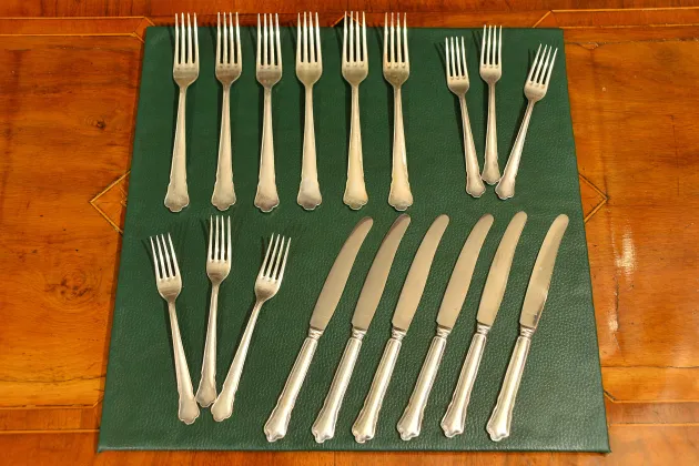 ZESTAW SZTUĆC&Oacute;W DESEROWYCH DLA 6 OS&Oacute;B PLATERY