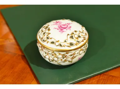 AŻUROWA BOMBONIERA SZKATUŁKA AUGERTEN WIEN WIEDEŃ ok. 1940r