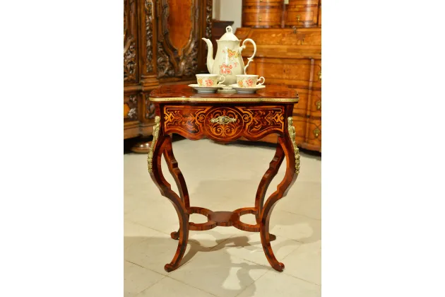 INTARSJOWANY STOLIK NICIAK LUDWIK FILIP OKUWANY ok. 1860r PO PIĘKNEJ RENOWACJI