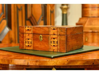INTARSJOWANA SKRZYNECZKA SZKATUŁKA DREWNIANA BIEDERMEIER ok. 1830r