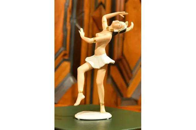 FIGURKA TANCERKA WALLENDORF ok. 1960r