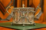 PRZEPIĘKNA BOMBONIERA SREBRZONA H. PETERS&Co ok. 1860r