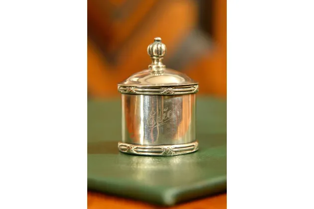 POJEMNICZEK PUZDERKO SREBRO STERLING 925 SHREVE&Co ok. 1920r