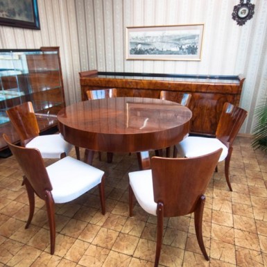 Meble w stylu art d&eacute;co &ndash; charakterystyka gustownych antyk&oacute;w